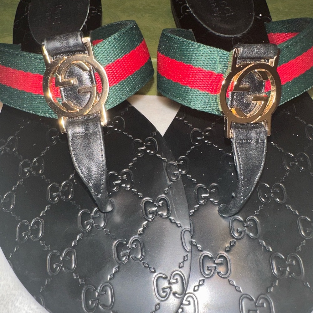 Gucci Black Flip-Flops with Red and Green Straps